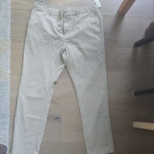Old Navy Men's Khaki Chinos Athletic Soft Washed 38 By 34